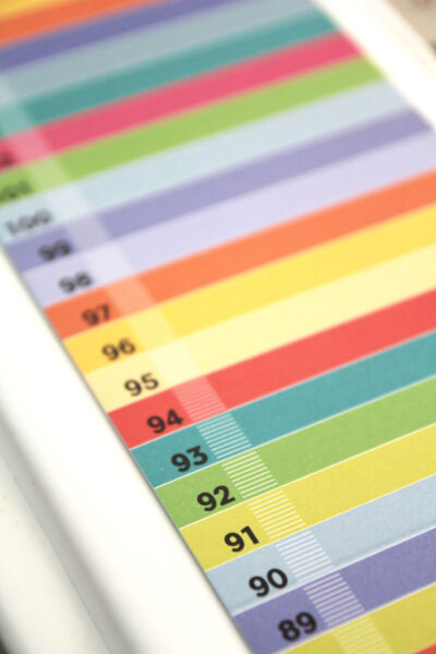 Bunte Messlatte für Kinder Messleiste aus Pappe „Mannometer“ Kinderzimmerdekoration Farbvariante multicolor