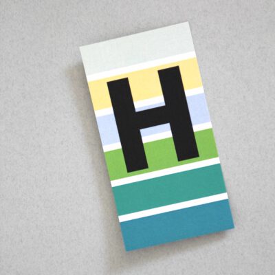 bunt gestreifte Postkarte Buchstabe H Alphabet
