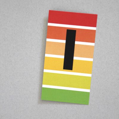 bunt gestreifte Postkarte Buchstabe I Alphabet